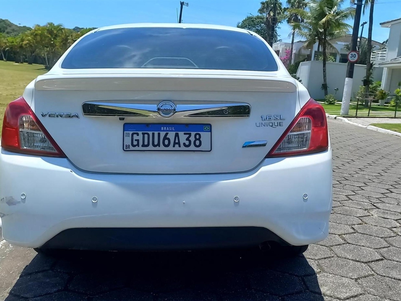 Nissan VERSA UNIQUE 1.6 16V FlexStart 4p Aut.