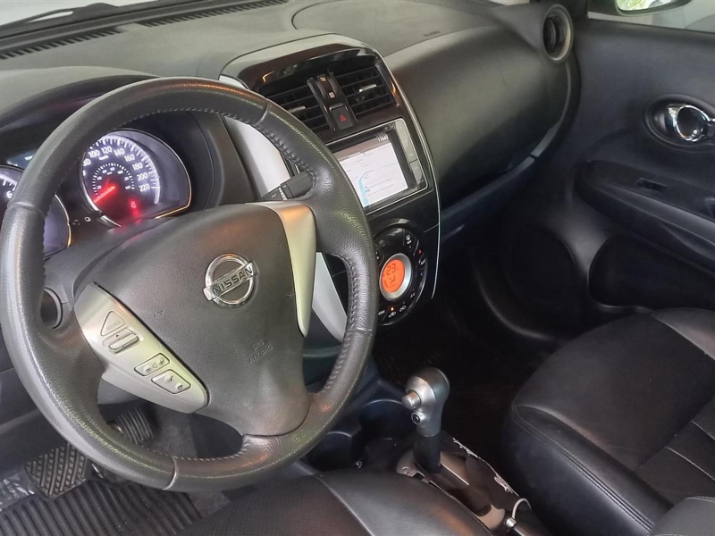 Nissan VERSA UNIQUE 1.6 16V FlexStart 4p Aut.